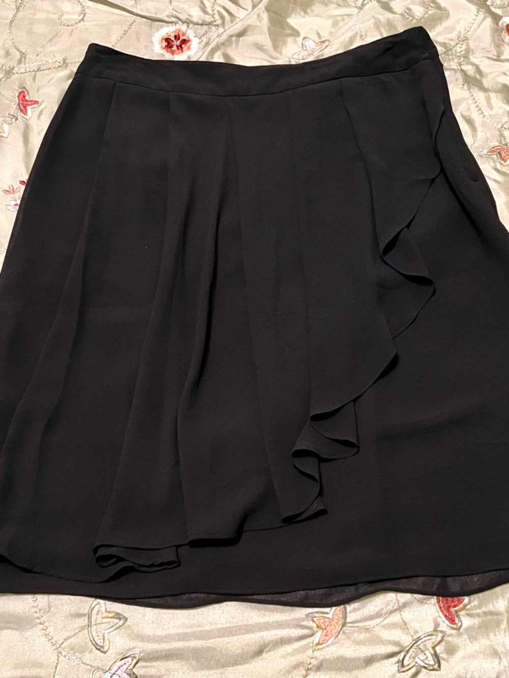 Black Ruffle Front Women's Skirt by H&M, size 8